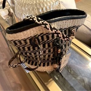 Brand new Patricia Nash straw bag